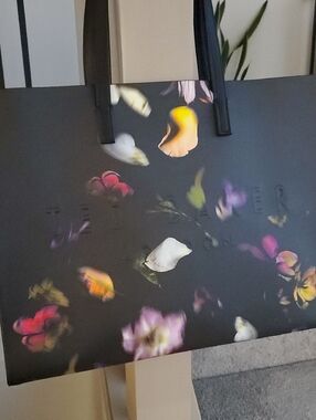 NWT- Ted Baker Icon TOTE -XTRA LARGE Black Floral, Embossed TB LOGO